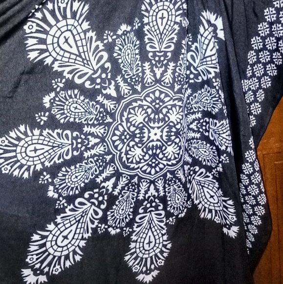 Ravishing Riviera Sun Caftan - Picture 6 of 10